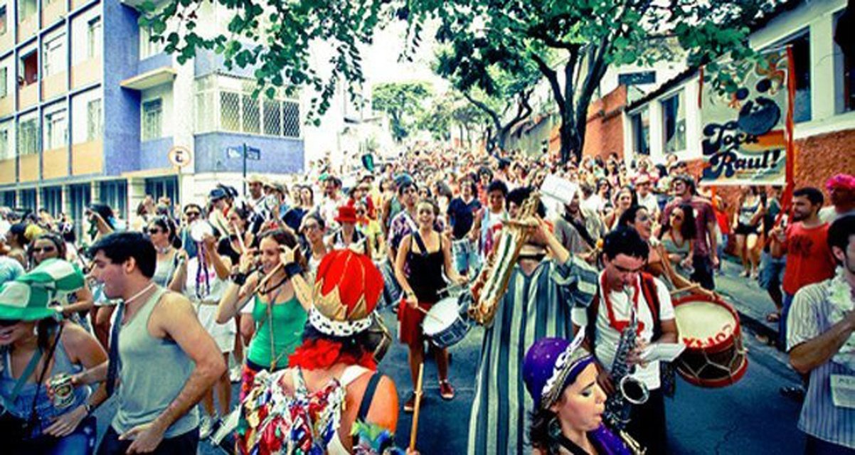 Calor predomina no Brasil no último dia de carnaval