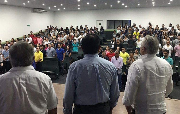 Odorico Monteiro participa de assinatura de Ordem de Serviço para construção de quadra poliesportiva no IFCE de Quixadá