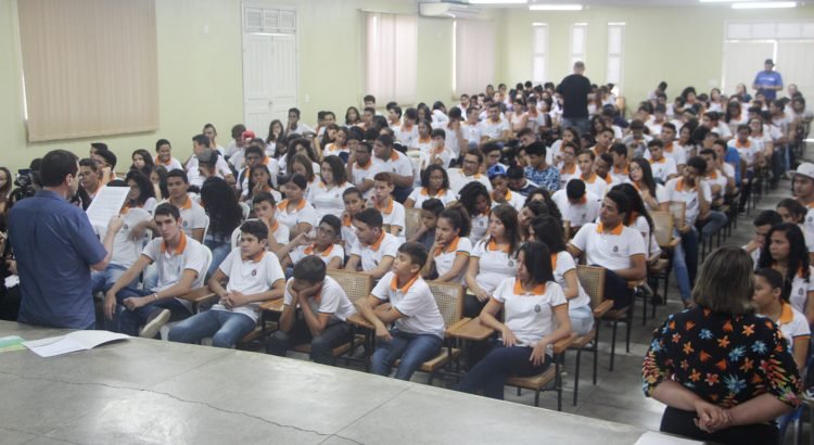 Alunos com melhores redações do Projeto “O Quixeramobim do Conselheiro Antonio” serão premiados hoje, 16