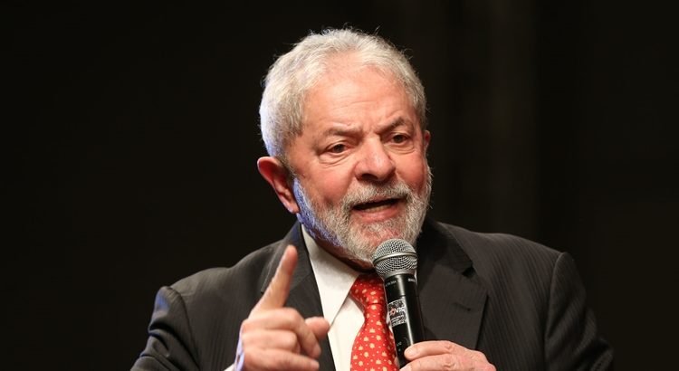 Lula afirma que “Ciro anda falando demais”, em relação a críticas do ex-governador ao PT