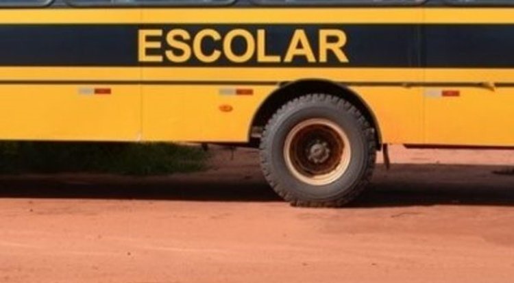 Alunos de comunidade da zona rural de Quixeramobim faltam aula por problemas no transporte escolar