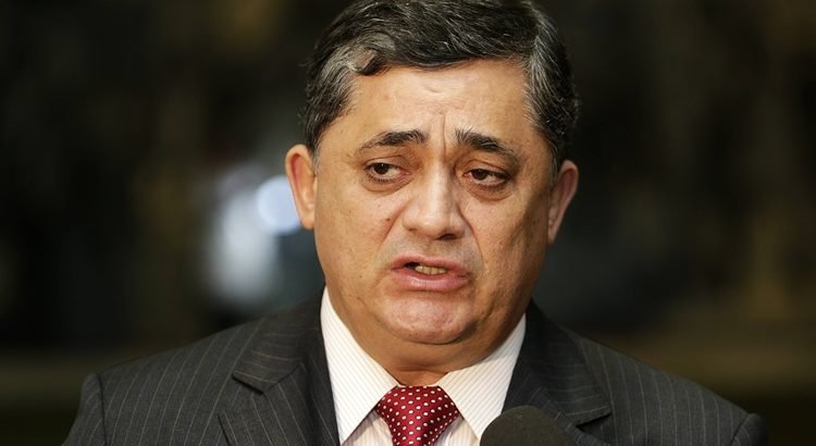 “Não vamos ficar calados e muito menos imobilizados”, comenta José Guimarães sobre decisão do STF