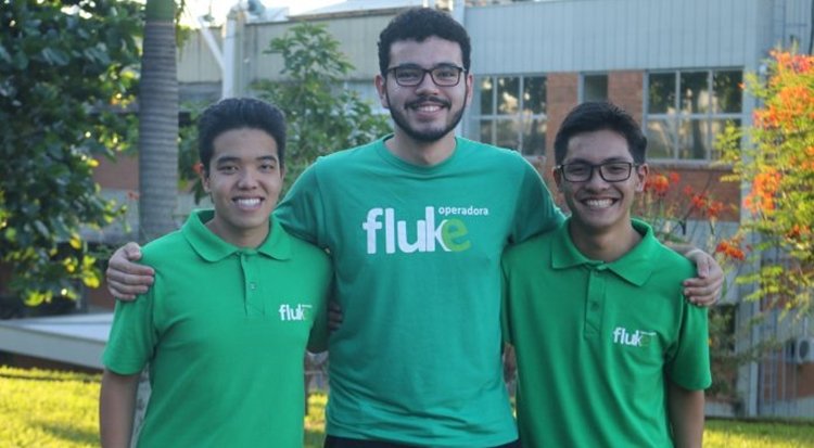 Estudantes criam startup de telefonia e vão representar Brasil nos EUA