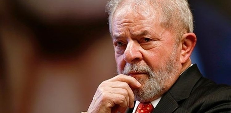 Lula ainda não decidiu se irá se apresentar à Polícia Federal