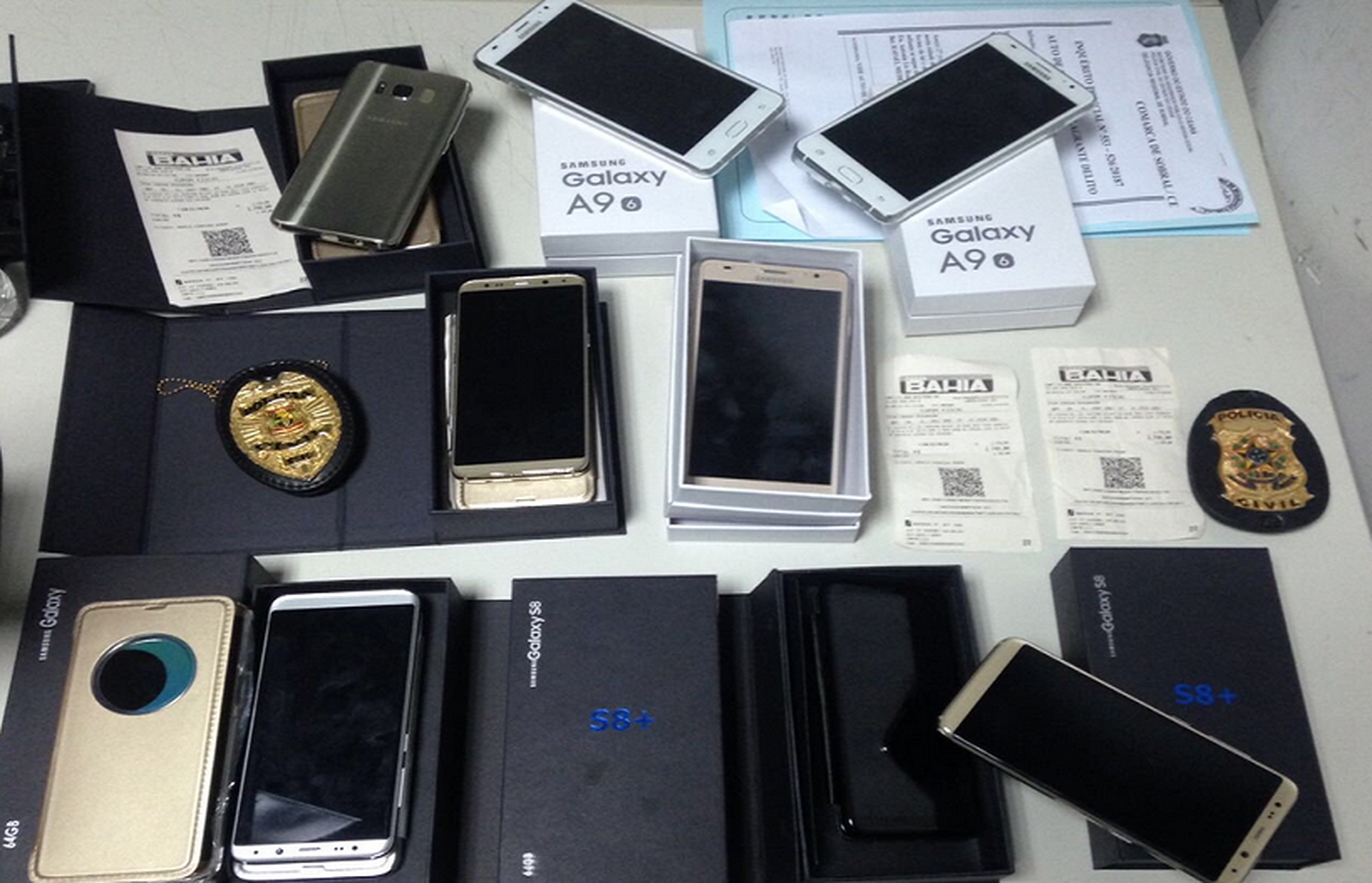 Polícia de Sobral prende três estrangeiros que vendiam celulares na cidade sem nota fiscal