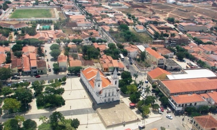 Cresce a lista de possíveis candidatos a deputado em Quixeramobim