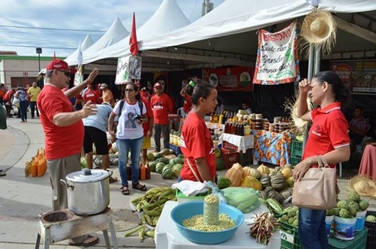 MST realiza V Feira da Reforma Agrária no Sertão Central no dias 25 e 26 de maio