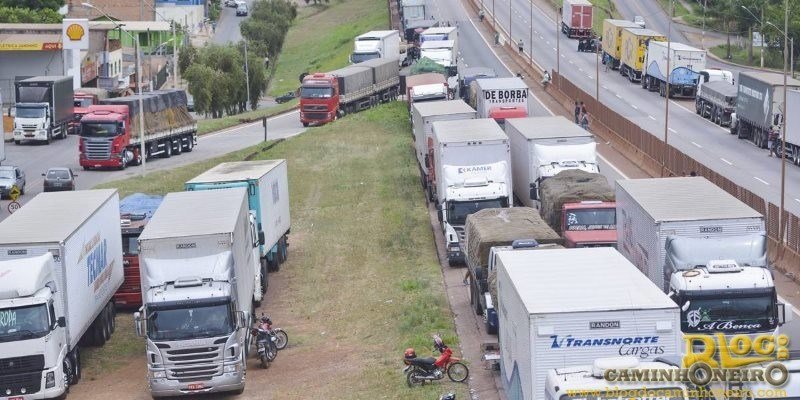 Temer reúne ministros para discutir greve dos caminhoneiros