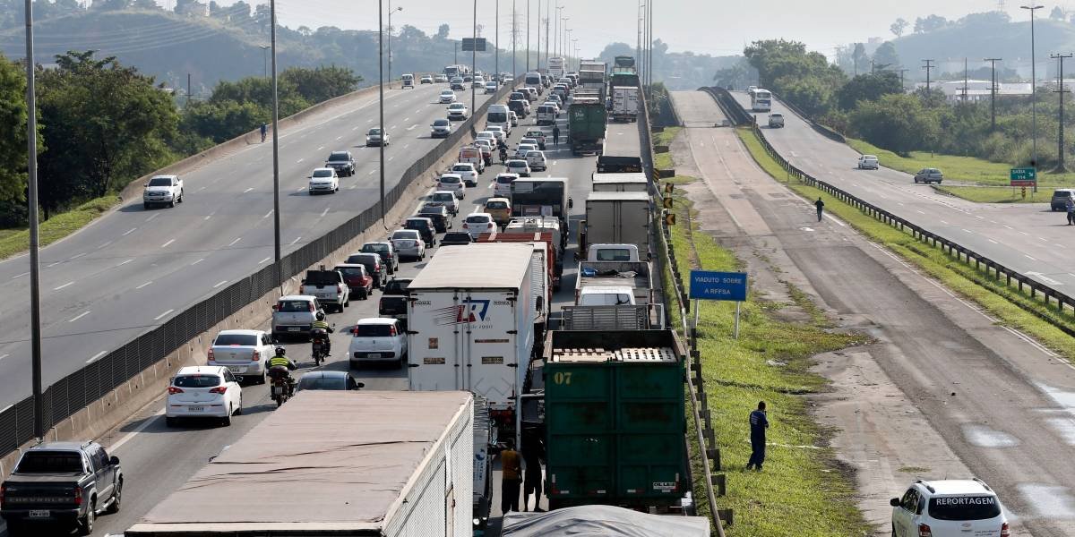 Governo Federal cede e aguarda fim da paralisação dos caminhoneiros