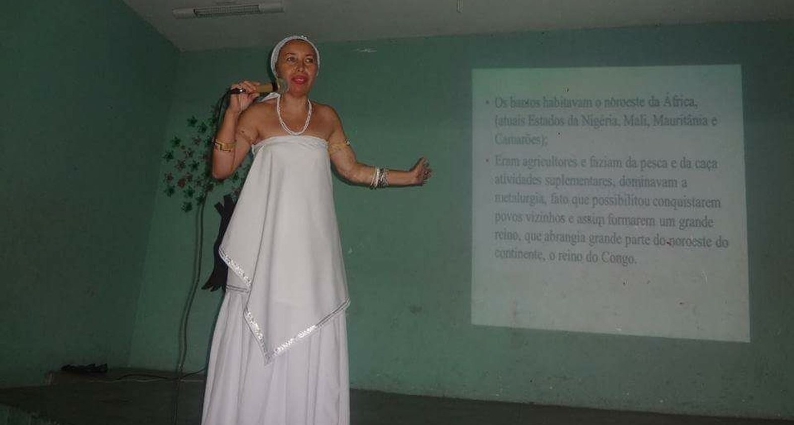 Juazeiro do Norte: Professora é substituída após dar aula sobre religião africana