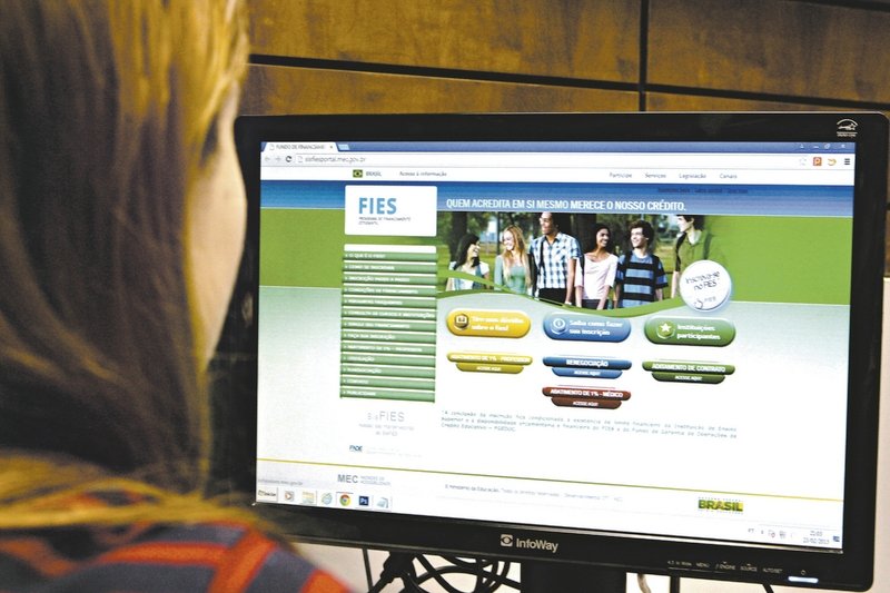 Estudantes têm até quinta-feira, 10, para renovar contratos do Fies