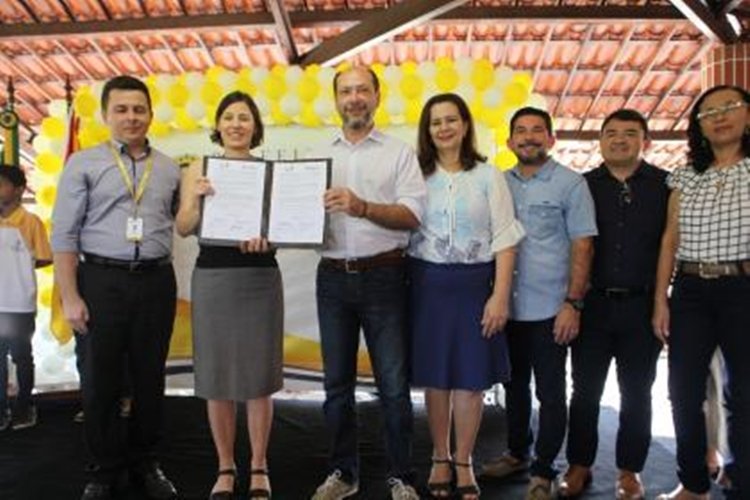 Prefeito assina termo de parceria com Instituto Ayrton Senna e anuncia excelentes resultados de Sobral no Spaece