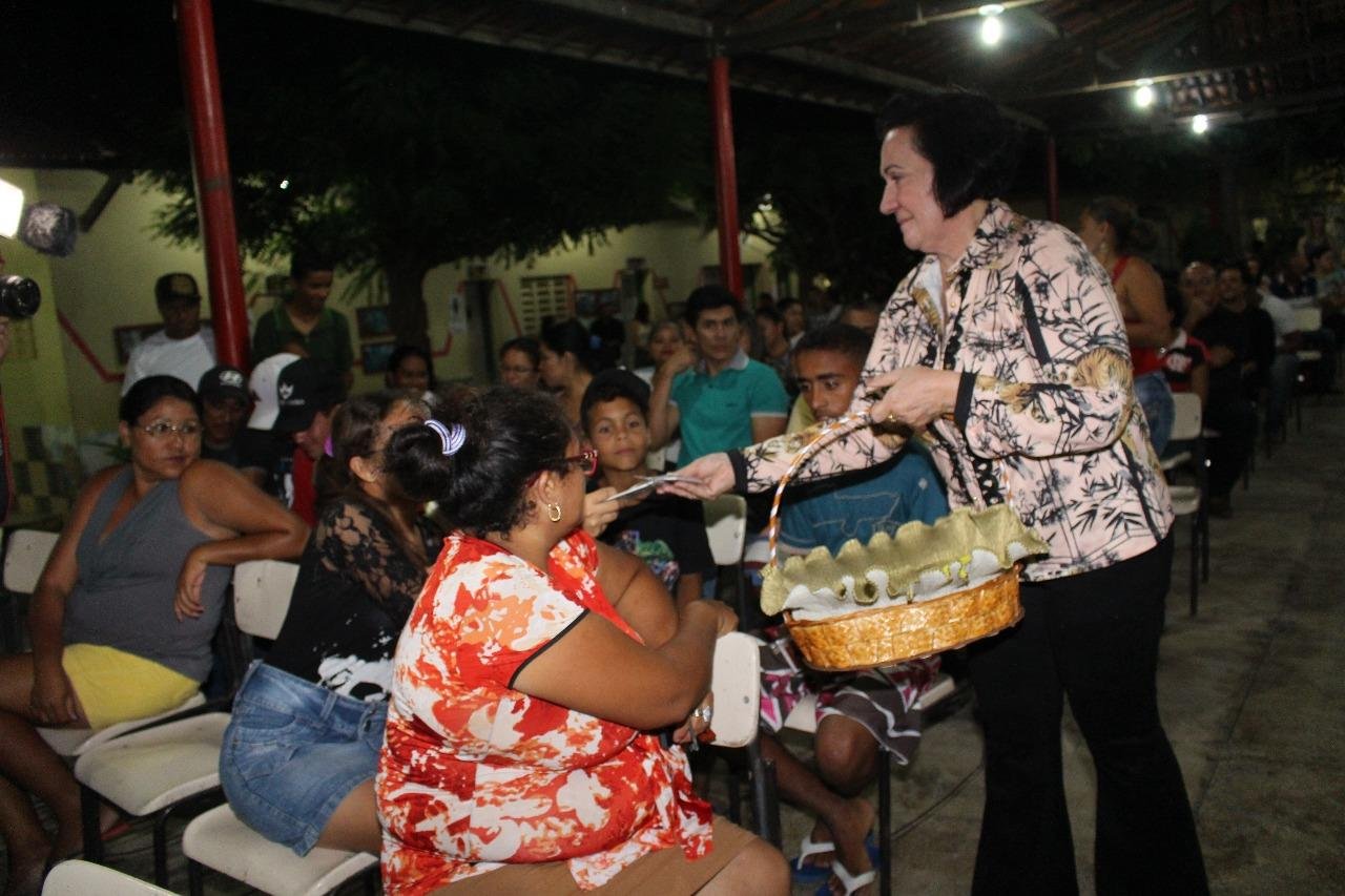 Prefeita de Canindé é indicada para receber Medalha Alferes Tiradentes