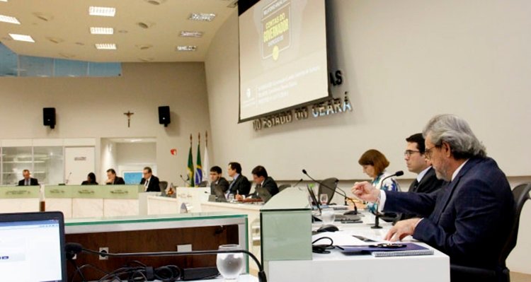 TCE emite parecer prévio favorável com ressalvas às contas do governador de 2017