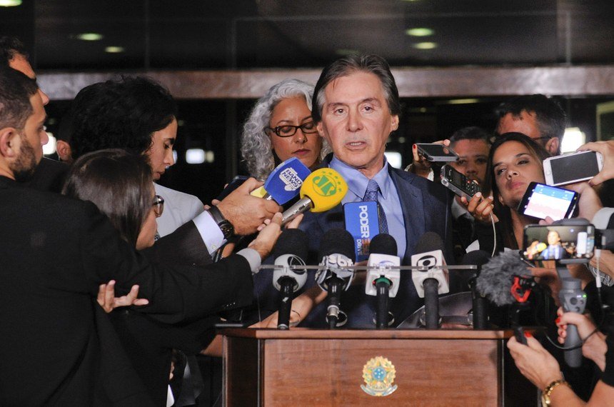 Eunício convoca senadores para sessão deliberativa nesta segunda, 28