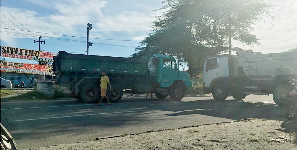 Ceasa é abastecida com produtos do Maciço de Baturité e Região Metropolitana de Fortaleza; BR-116 é bloqueada por topiqueiros
