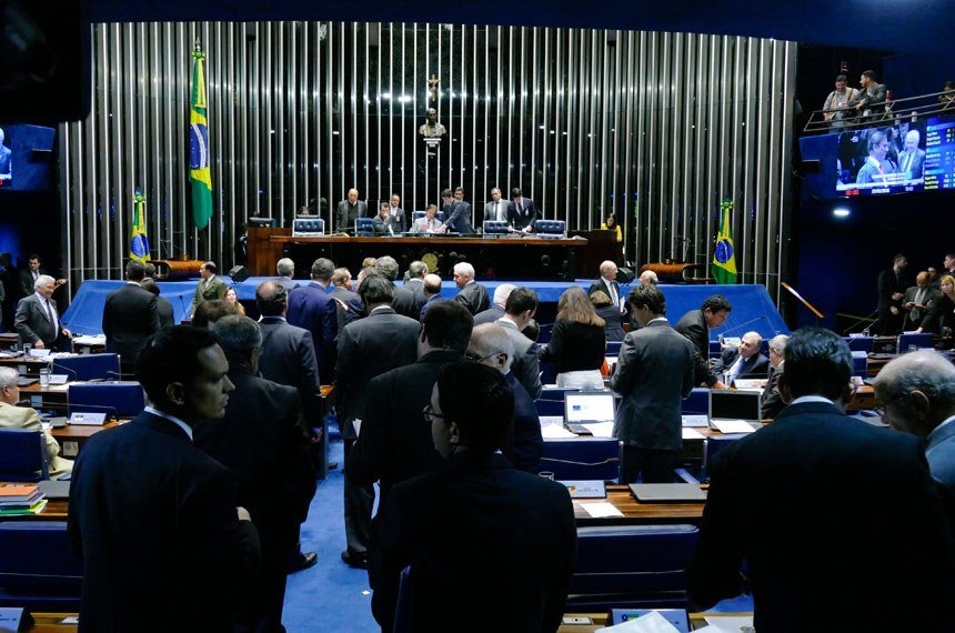 Senado aprova projeto que reduz setores produtivos desonerados e zera PIS/Cofins do diesel