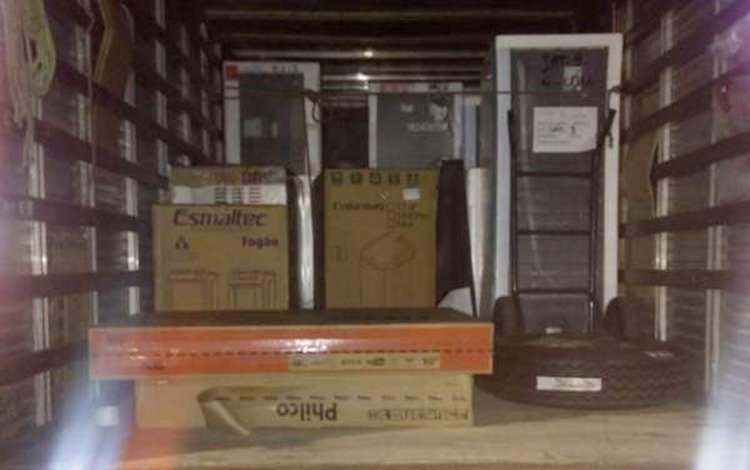 Carga avaliada em torno de R$ 60 mil é recuperada pela Polícia Militar em bairro de Fortaleza