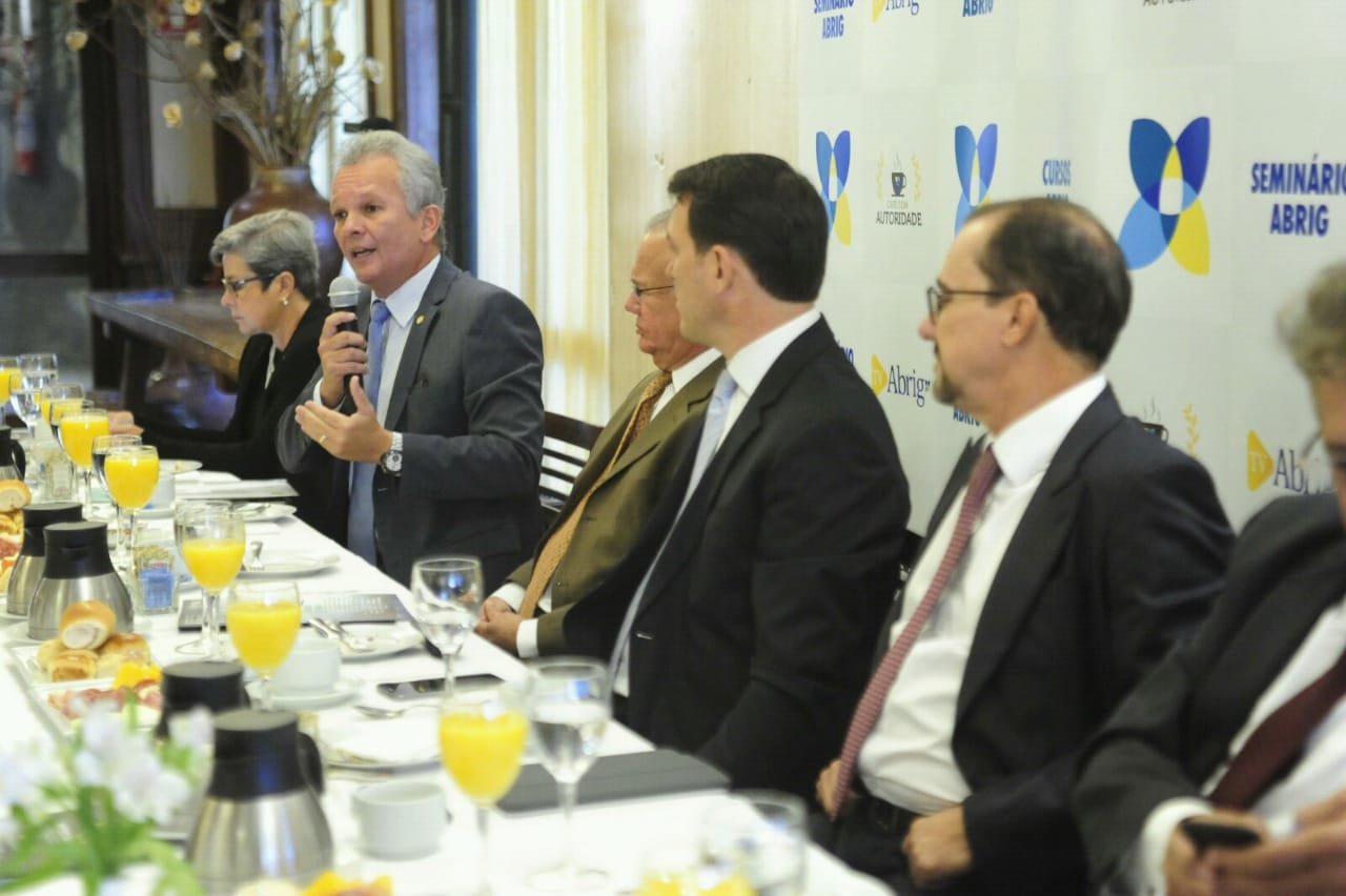 André Figueiredo participa de debate sobre cenário político para as eleições de 2018
