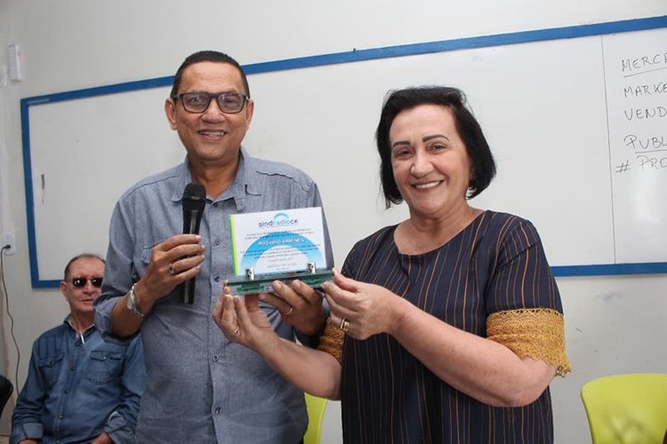 Prefeita Rozário Ximenes recebe homenagem do Sindicato dos Radialistas do Ceará