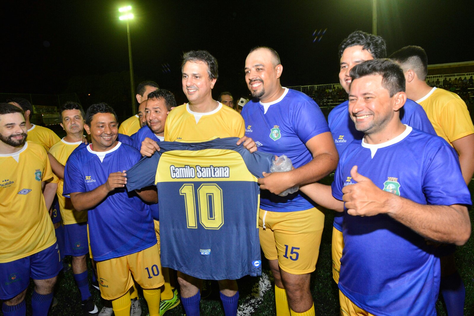 População de Pacatuba recebe areninha do Governo do Ceará