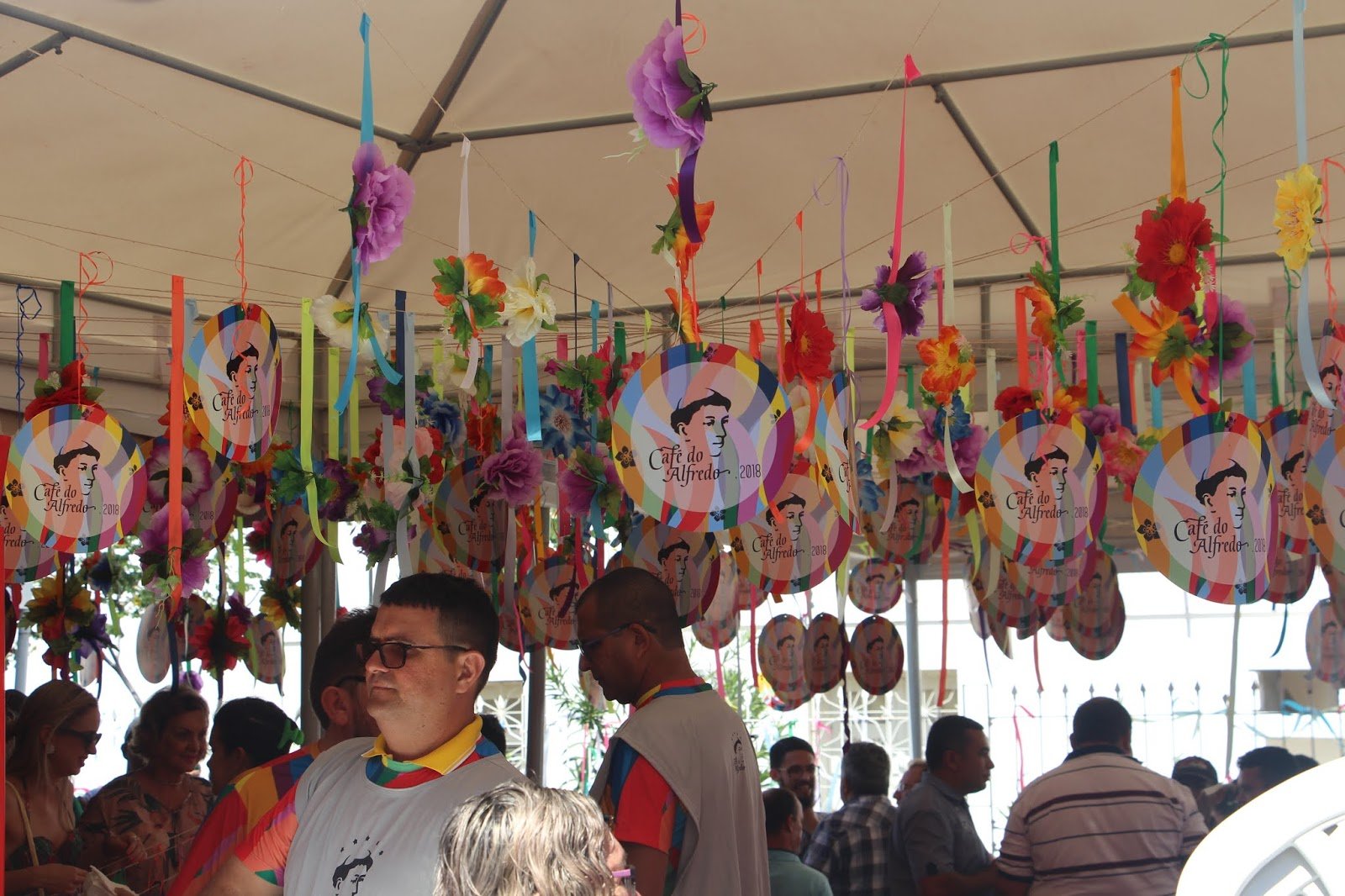 Cirilo por um lado, Clébio por outro