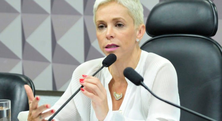 Polícia Federal realiza operação contra Cristiane Brasil