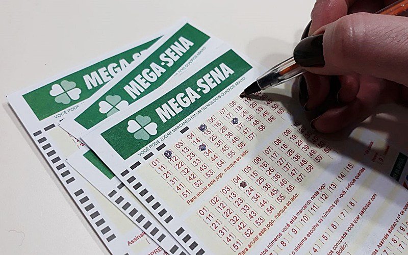 Mega-Sena pode pagar prêmio de R$ 30 milhões hoje, 16