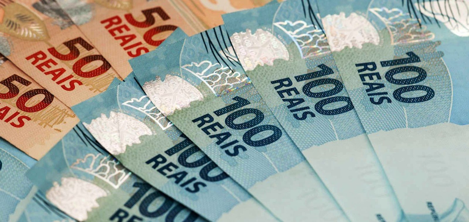 Governo Federal corta recursos para educação, saúde e segurança como forma de compensar baixa no preço do diesel