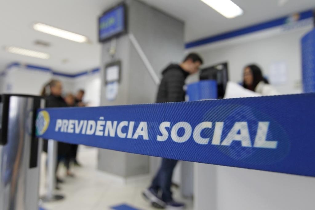 Governo deve cortar mais de R$ 5 bilhões de benefícios irregulares do INSS