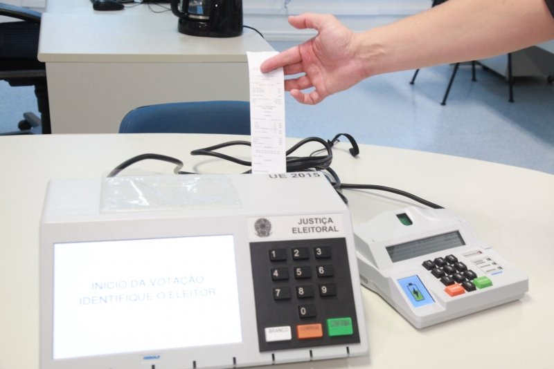 Peritos criminais defendem voto impresso para garantir segurança das eleições