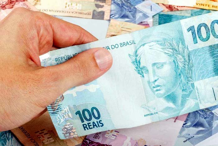 Ouvintes relatam possíveis casos de compra de votos nos distrito de Passagem e Manituba
