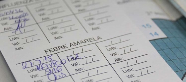 Dia Nacional da Vacinação reforça importância de manter caderneta atualizada