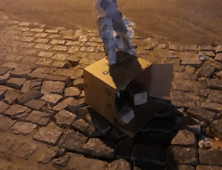 O nosso calçamento pede socorro