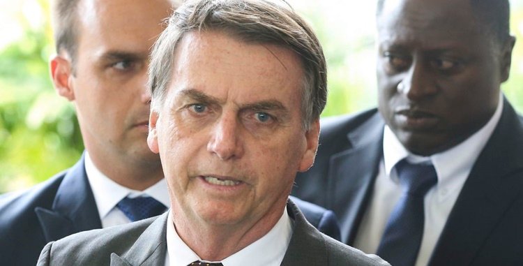 O presidente eleito Jair Bolsonaro concede entrevista à imprensa no CCBB.