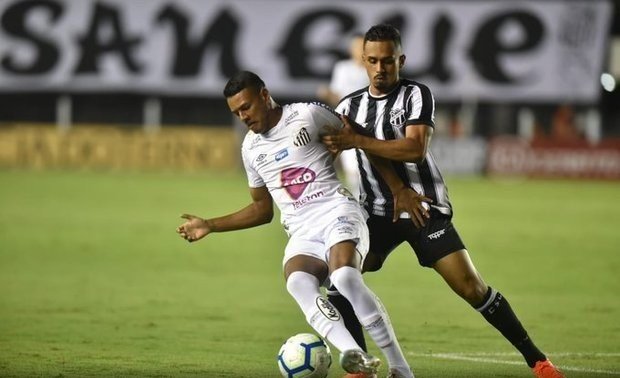 de-virada-santos-vence-ceara-e-segue-firme-no-g4-do-brasilei~2