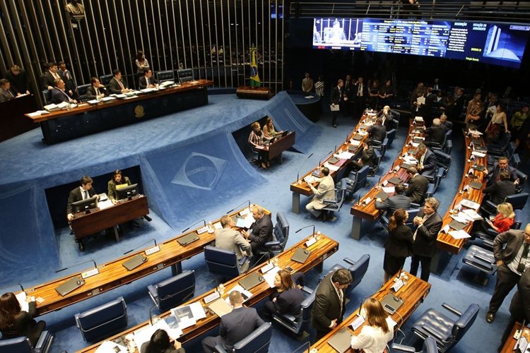 Plenário do Senado faz leitura de indicação de embaixadores.