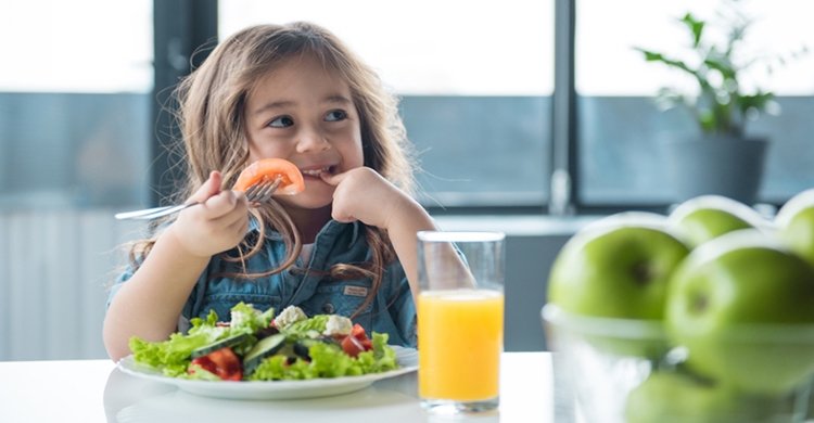 educacao-alimentar-como-ensinar-as-criancas-a-comer-bem20190925