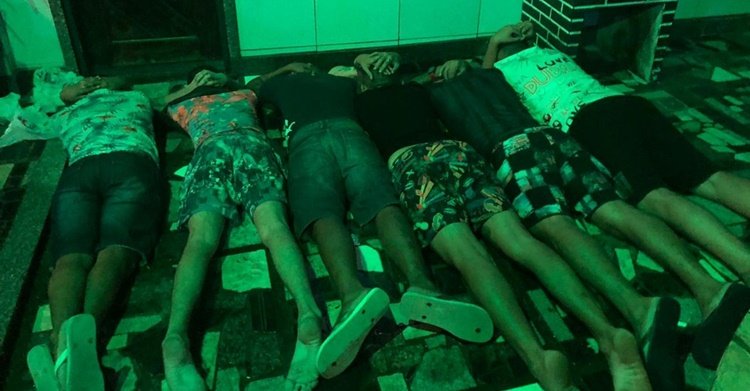 adolescentes-em-festa