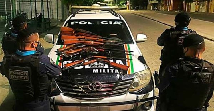 Após-denúncias-Força-Tática-FT-da-PMCE-apreende-arsenal-ação-ofensiva-em-Canindé-03-600x438
