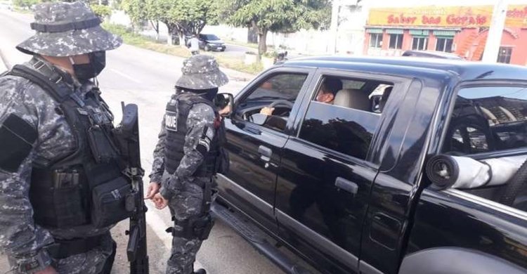 Fiscalizacoes-sao-intensificadas-em-todo-o-Ceara-para-dar-cumprimento-as-medidas-de-isolamento-mais-rigido-para-todos-os-municipios-1-768x432