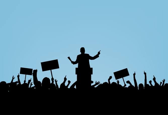 A politicagem infeliz de cada corrupção não deve ser associada à política