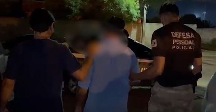 Idoso-e-preso-979x720