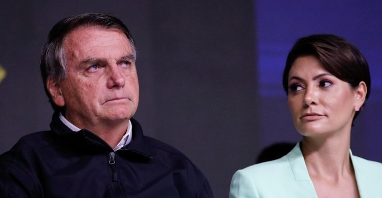 jair-bolsonaro-e-michelle-bolsonaro-1660140851795_v2_4x3
