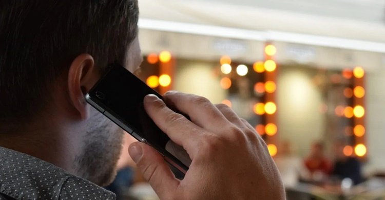 Ligações telefônicas longas podem elevar chance do usuário desenvolver hipertensão