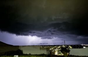 Chuvas de até 100 milímetros e ventos de até 100 km/h devem atingir 155 cidades do Ceará