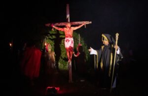 Espetáculo da Fé no Sertão Central: Encenação da ‘Paixão de Cristo – Uma via dolorosa’, em Quixadá