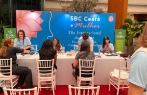 Sociedade Brasileira de Cardiologia realiza atendimento e tira dúvidas sobre saúde cardiovascular da mulher em Fortaleza