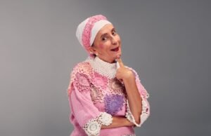 Espetáculo “Filomena 30 anos de peleja” estará em cartaz no dia 06 de abril, no Theatro Via Sul Fortaleza