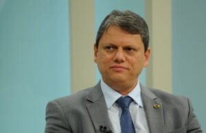 Tarcísio de Freitas é denunciado à ONU por operações letais em São Paulo
